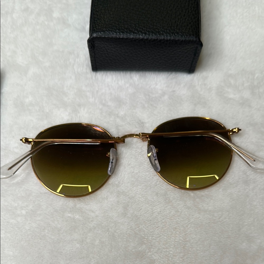 Ray-Ban Folding Sunglass - Picture 8 of 14